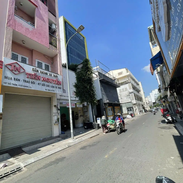 Bán Nhà 157 Đề Thám, Phường Cô Giang, Quận 1 vị trí đẹp