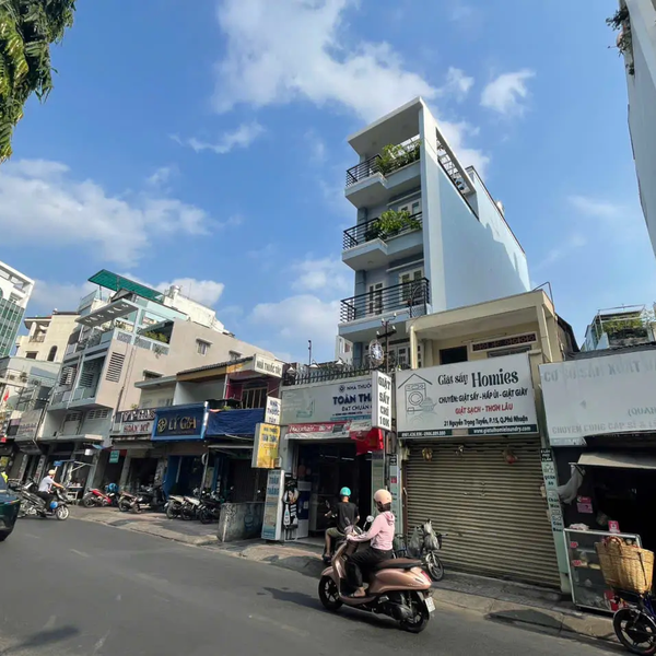 Bán Nhà Mặt Tiền 21 Nguyễn Trọng Tuyển, Phường 15, Quận Phú Nhuận, TP.HCM