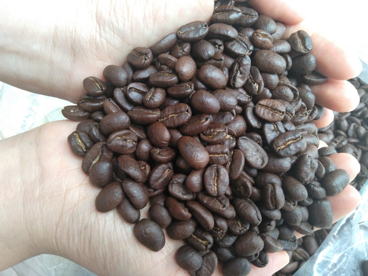 hướng dẫn cách tắm trắng bằng bã cà phê hiệu quả hướng dẫn cách tắm trắng bằng bã cà phê hiệu quả