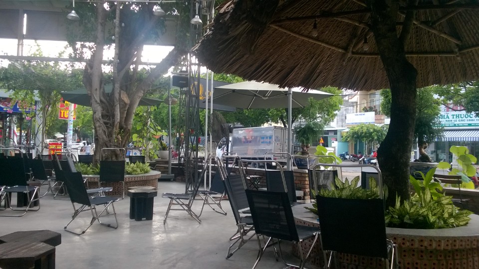 những kiểu quán cà phê đẹp hút khách nhất hiện nay - cafe sân vườn những kiểu quán cà phê đẹp hút khách nhất hiện nay - cafe sân vườn