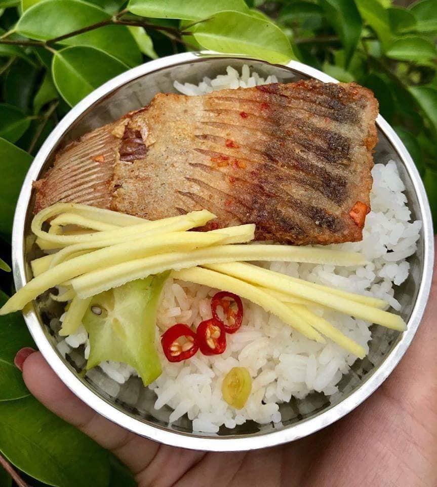 Cá thác lác rút xương chiên giòn