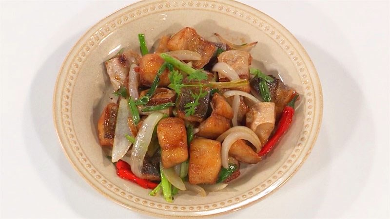 Khô cá dứa xào chua ngọt