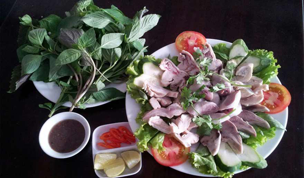 Lòng lợn mắm tôm