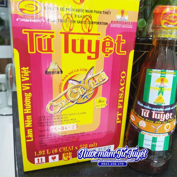 Nước mắm tứ tuyệt - Hiệu con cá vàng 320ml