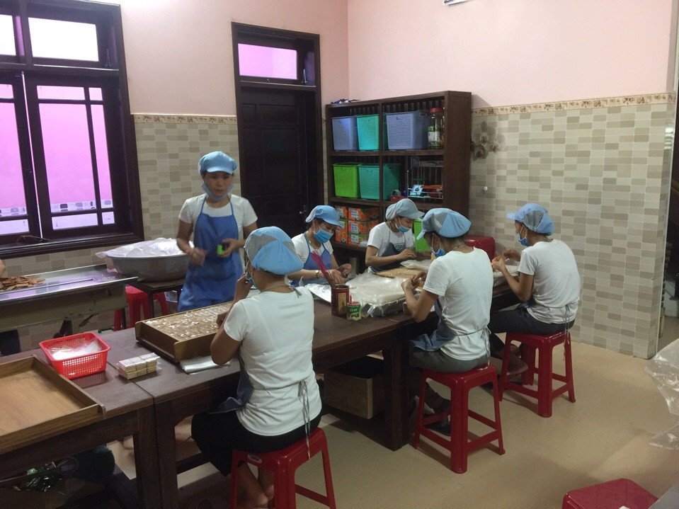 Sản xuất bánh dừa nướng