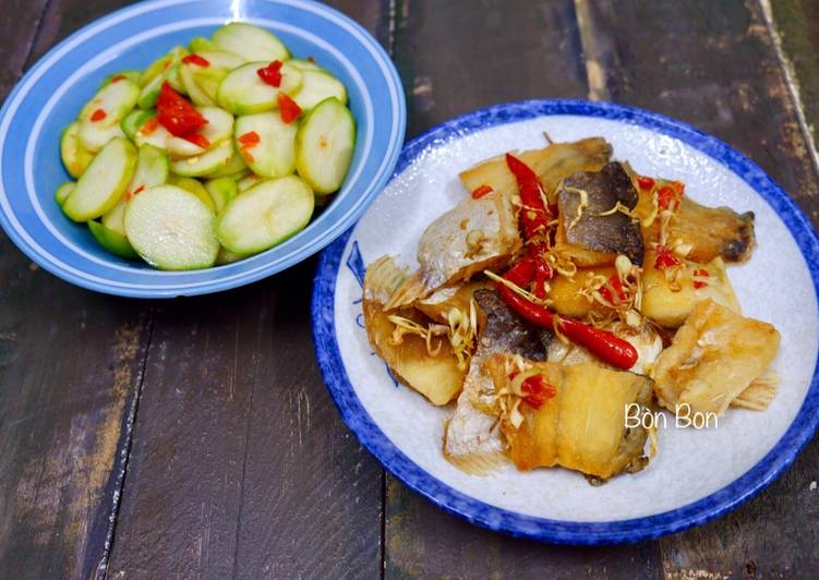 Khô cá tra phồng chiên sả ớt