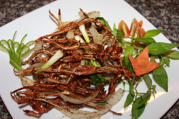 Khô nhái chiên nước mắm