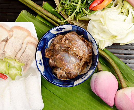 Mắm cá sặc Bà Giáo Khỏe