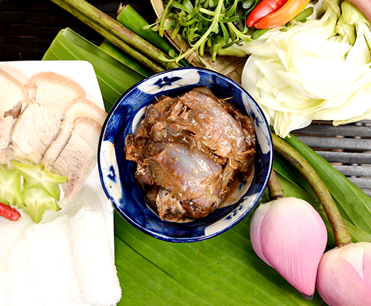 Mắm cá sặc tại Sài Gòn