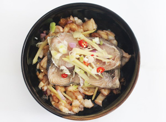 Mắm cá thu chưng thịt ba chỉ