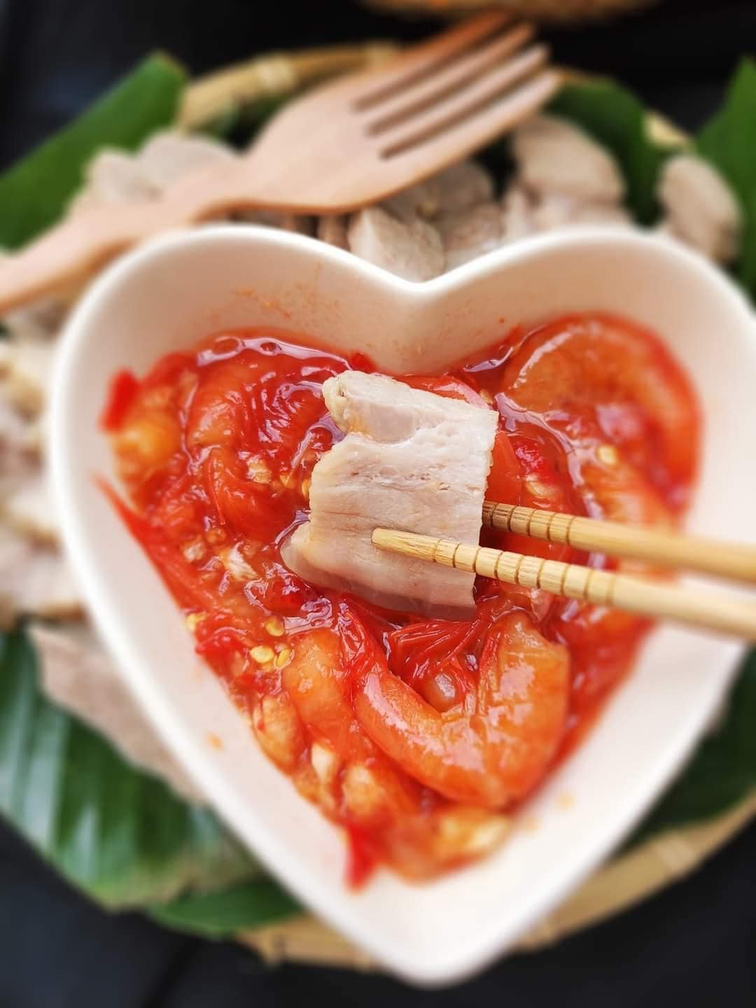 Mắm tôm chua ăn với thịt luộc