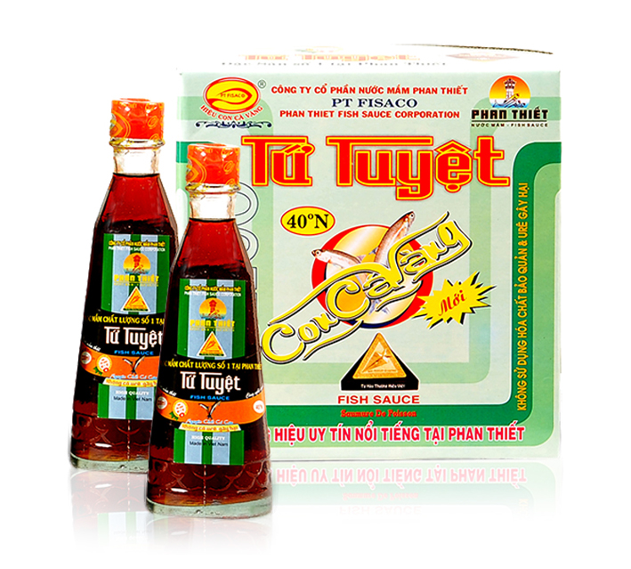 Nước mắm tứ tuyệt hiệu con cá vàng chai 330ml