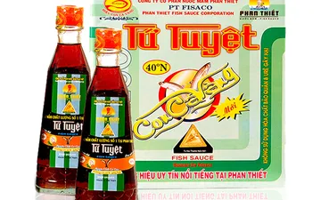Nước mắm tứ tuyệt hiệu con cá vàng bán ở đâu