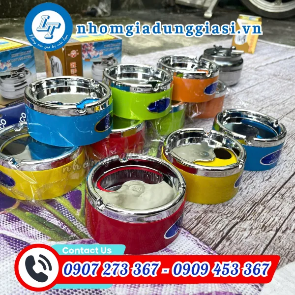 GẠT TÀN THUỐC NHỰA CÓ NẮP XOAY