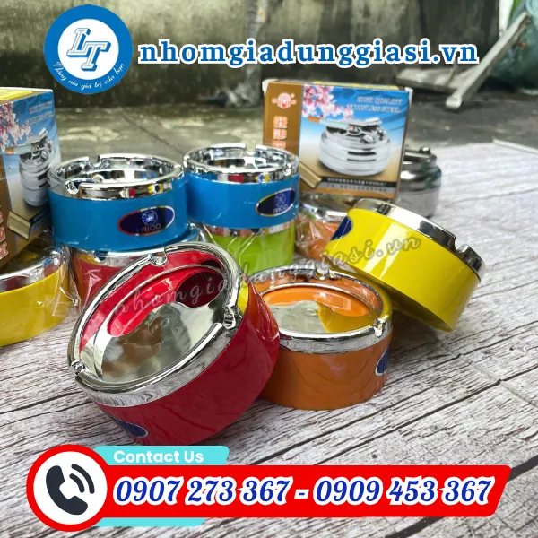 GẠT TÀN THUỐC NHỰA CÓ NẮP XOAY