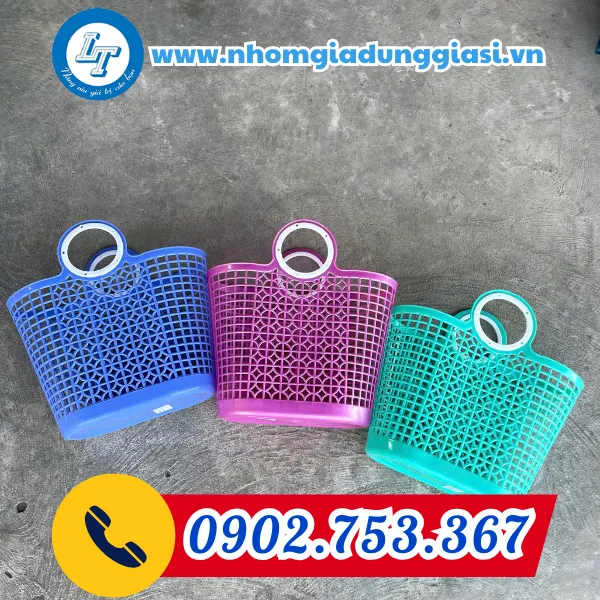 GIỎ NHỰA QUAI SAO 