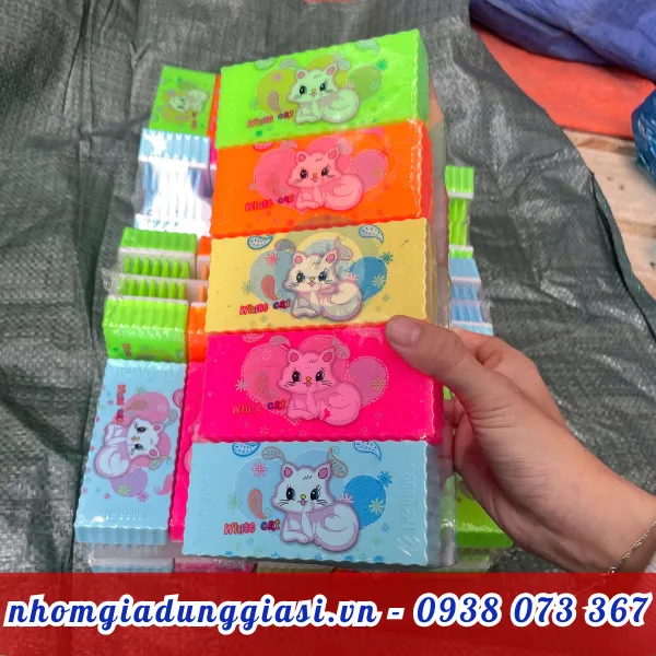 BÀN CHẢI CHÀ CHÂN HÌNH MÈO 