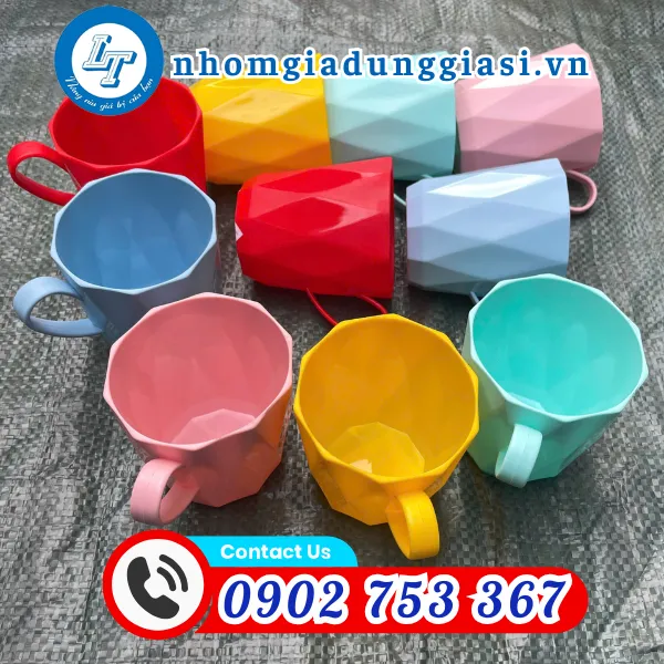 LY NHỰA KIM CƯƠNG CÓ QUAI 