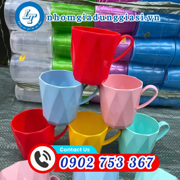 LY NHỰA KIM CƯƠNG CÓ QUAI 