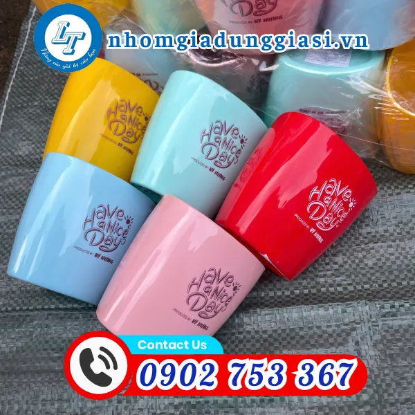 LY NHỰA NHỎ TAM GIÁC CÓ QUAI 