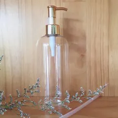 CHAI VÒI NHẤN VÀNG CÓ CHỐT 300 ML (TRỤ TRONG)