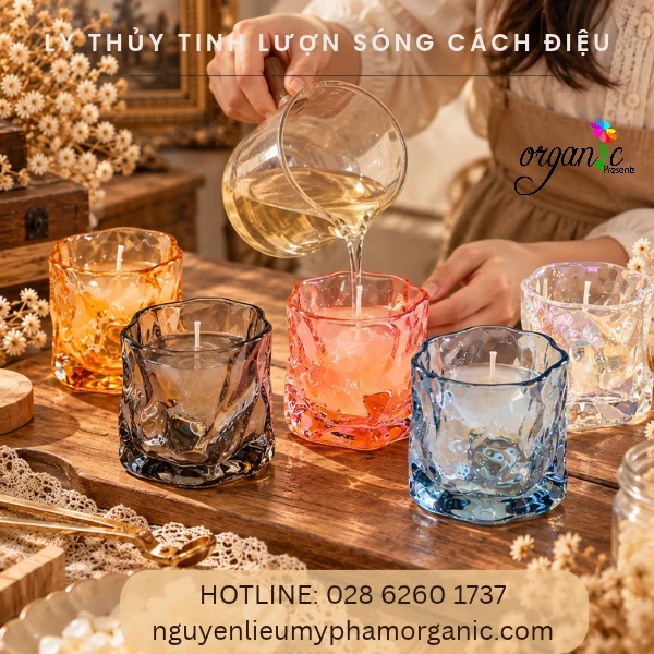 LY THỦY TINH ĐỰNG NẾN THƠM LƯỢN SÓNG CÁCH ĐIỆU 150ML