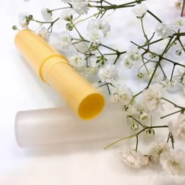 GIA CÔNG SON DƯỠNG MÔI DẦU GẤC (KHÔNG DÙNG KHUÔN)