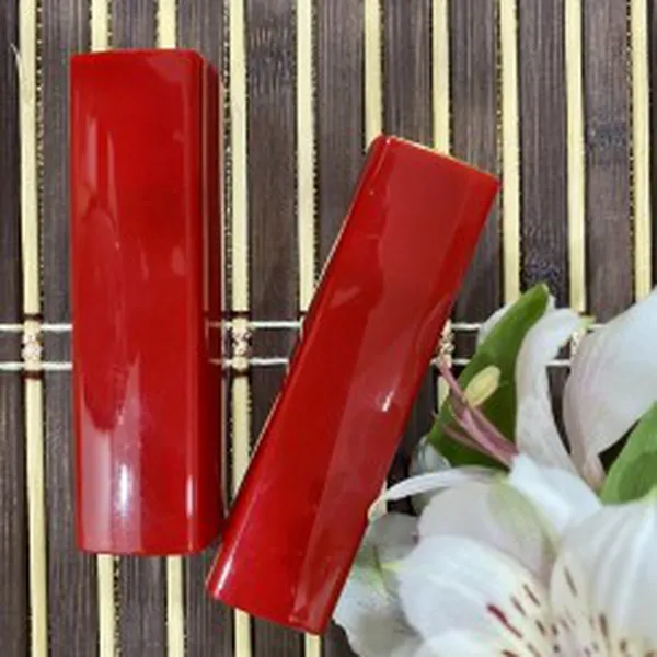 VỎ SON HANDMADE (BẤM VUÔNG ĐỎ)