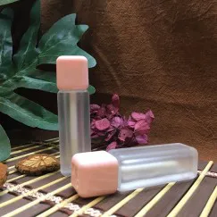 VỎ SON KEM (VUÔNG MỜ NẮP HỒNG)