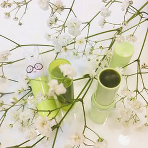 GIA CÔNG SON DƯỠNG MÔI MATCHA (KHÔNG DÙNG KHUÔN)