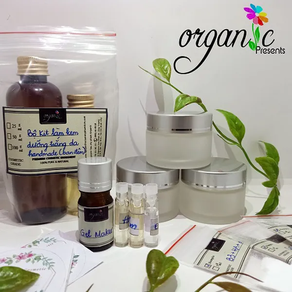 BỘ KIT LÀM KEM DƯỠNG TRẮNG DA HANDMADE (BAN ĐÊM)