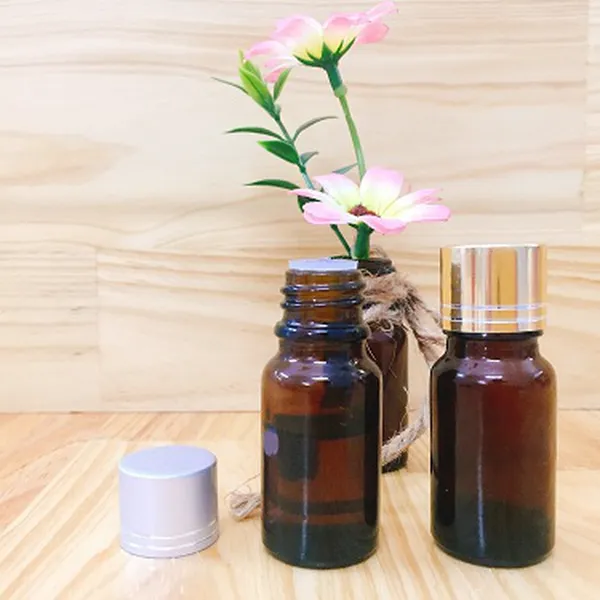 CHAI TINH DẦU NẮP VÀNG 5ML (NÂU)