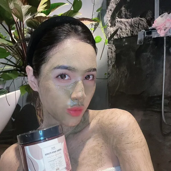 Bột Tắm Trắng Thảo Mộc HERBAL BATH POWDER Hủ 300gr