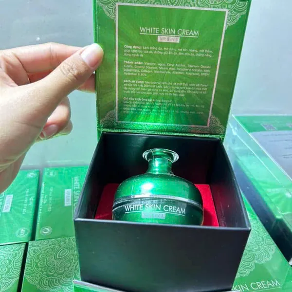 🔥 KEM FACE VIP 8IN1 DIAMOND LADY - CÔNG THỨC ĐỘT PHÁ GIÚP DA TRẮNG HỒNG, CĂNG MƯỚT ✨