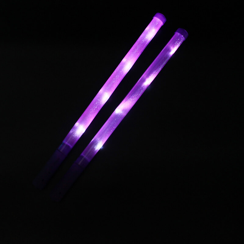 Cây cổ vũ phát sáng led tím 46cm Cây cổ vũ phát sáng led tím 46cm