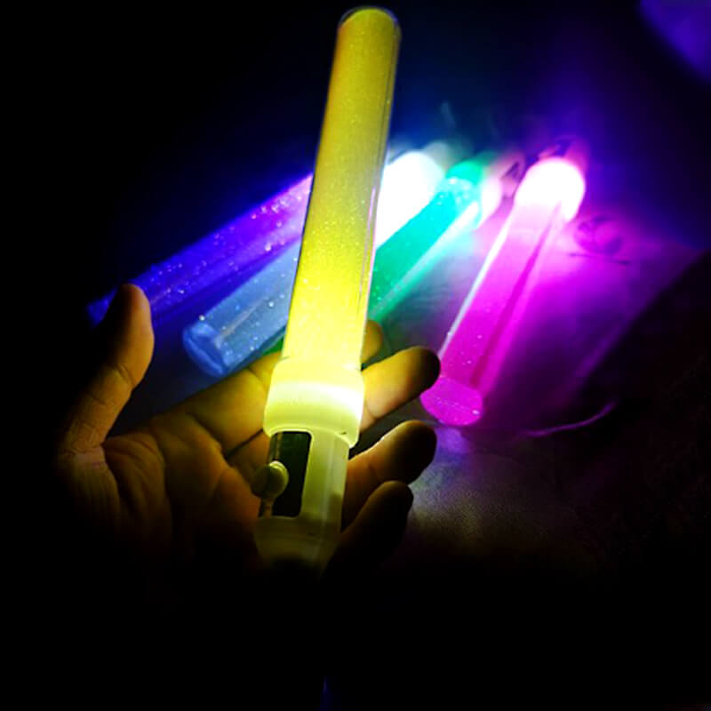 Gậy led cổ vũ kim tuyến vàng 25cm Gậy led cổ vũ kim tuyến vàng 25cm