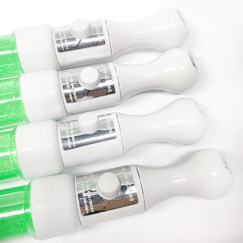 Gậy led cổ vũ kim tuyến xanh lá 25cm Gậy led cổ vũ kim tuyến xanh lá 25cm