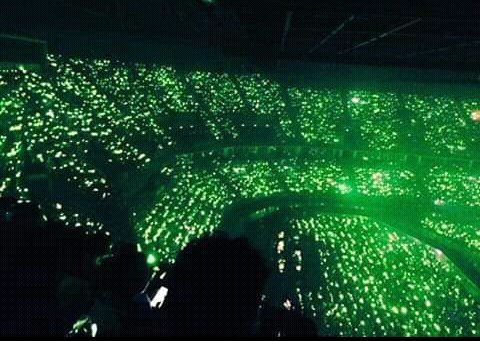 Gậy led cổ vũ xanh lá 1 chế độ phát sáng Gậy led cổ vũ xanh lá 1 chế độ phát sáng