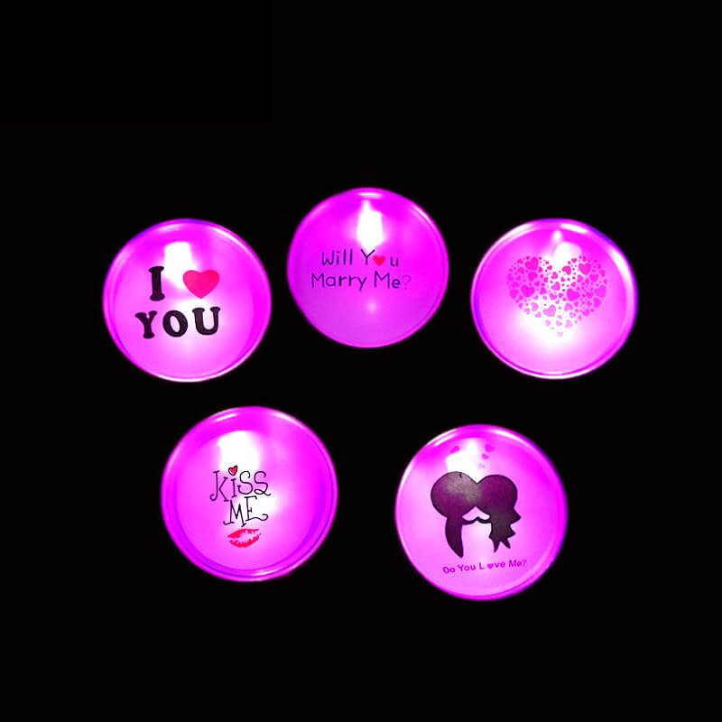 Huy hiệu cài áo led hồng Huy hiệu cài áo led hồng