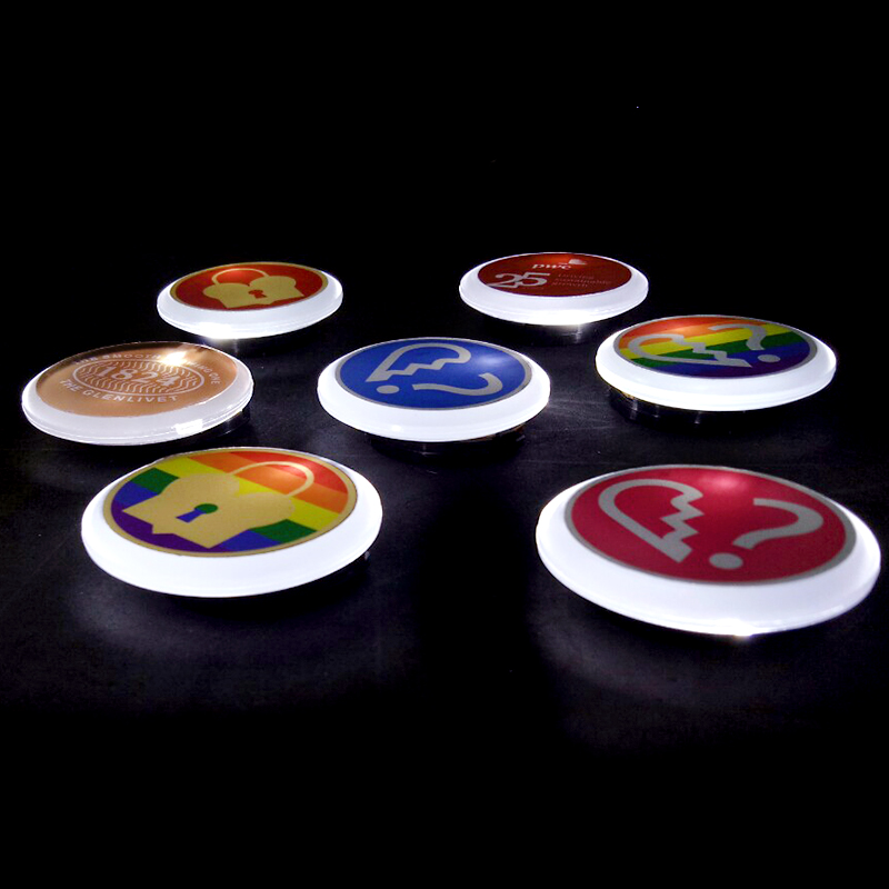 huy hiệu led trắng huy hiệu led trắng