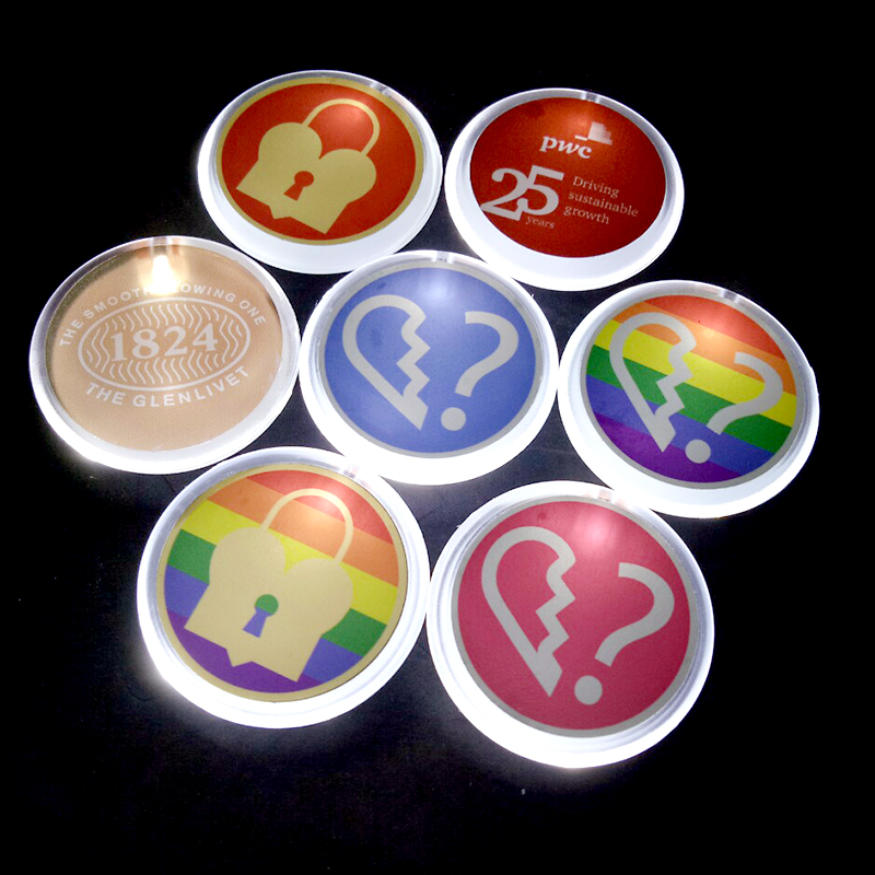 huy hiệu led trắng huy hiệu led trắng