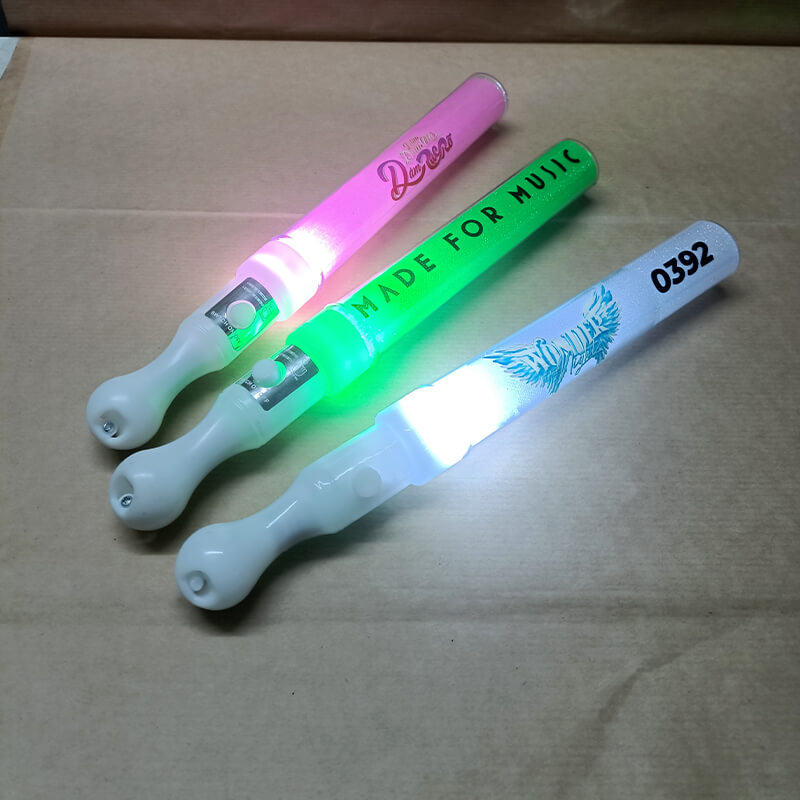 in logo lightstick theo yêu cầu in logo lightstick theo yêu cầu