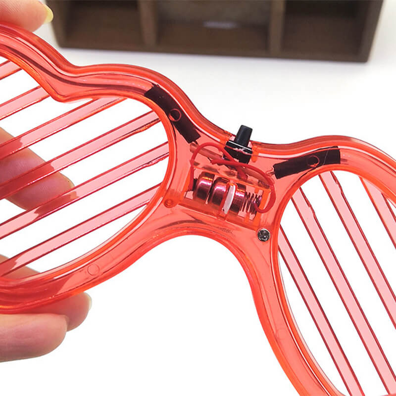 kính đèn led trái tim màu đỏ kính đèn led trái tim màu đỏ