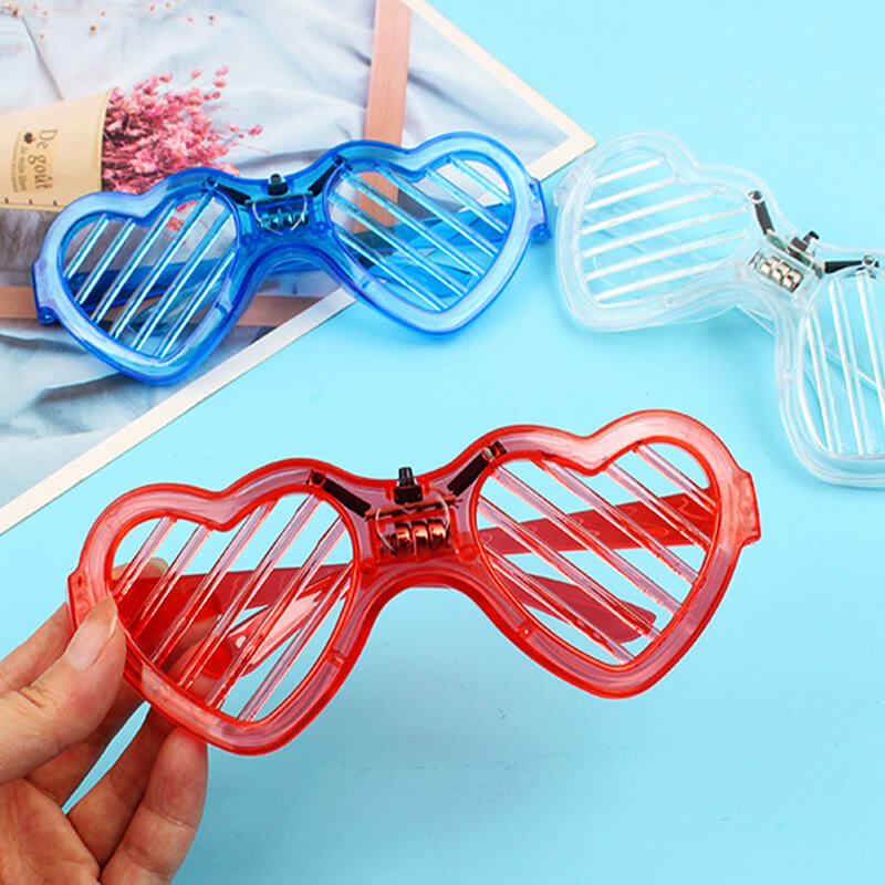 kính đèn led trái tim màu đỏ kính đèn led trái tim màu đỏ