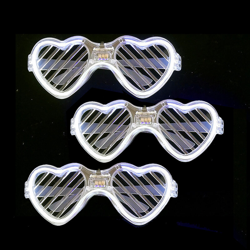 kính đèn led trái tím màu trắng kính đèn led trái tím màu trắng