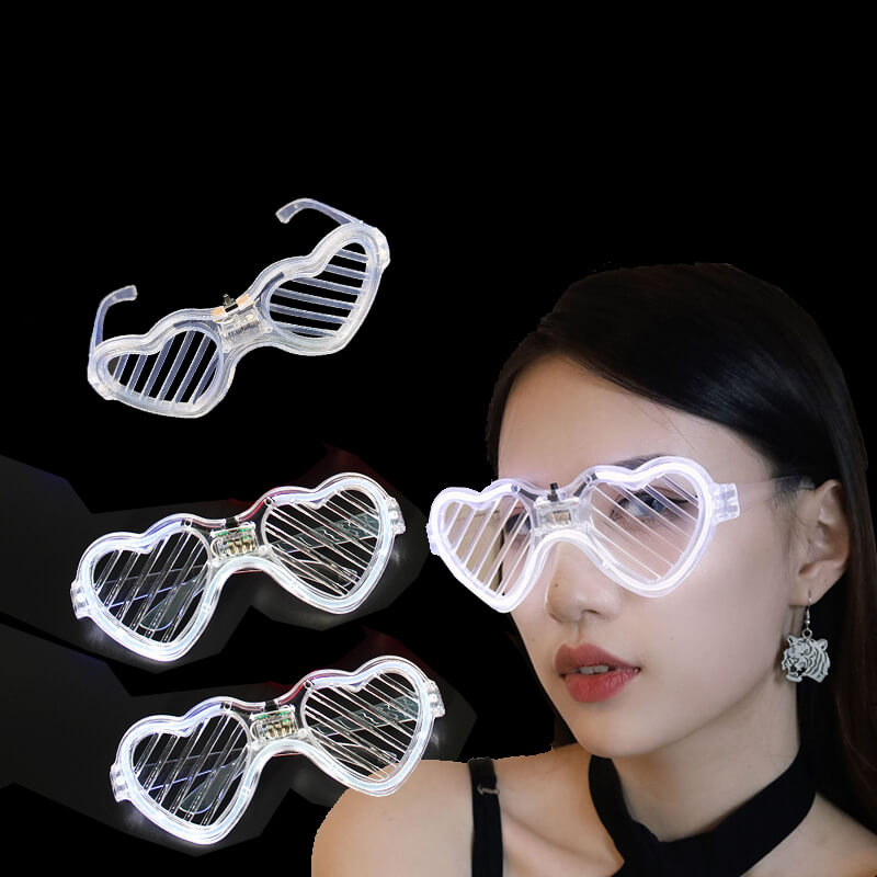 kính đèn led trái tim màu trắng kính đèn led trái tim màu trắng