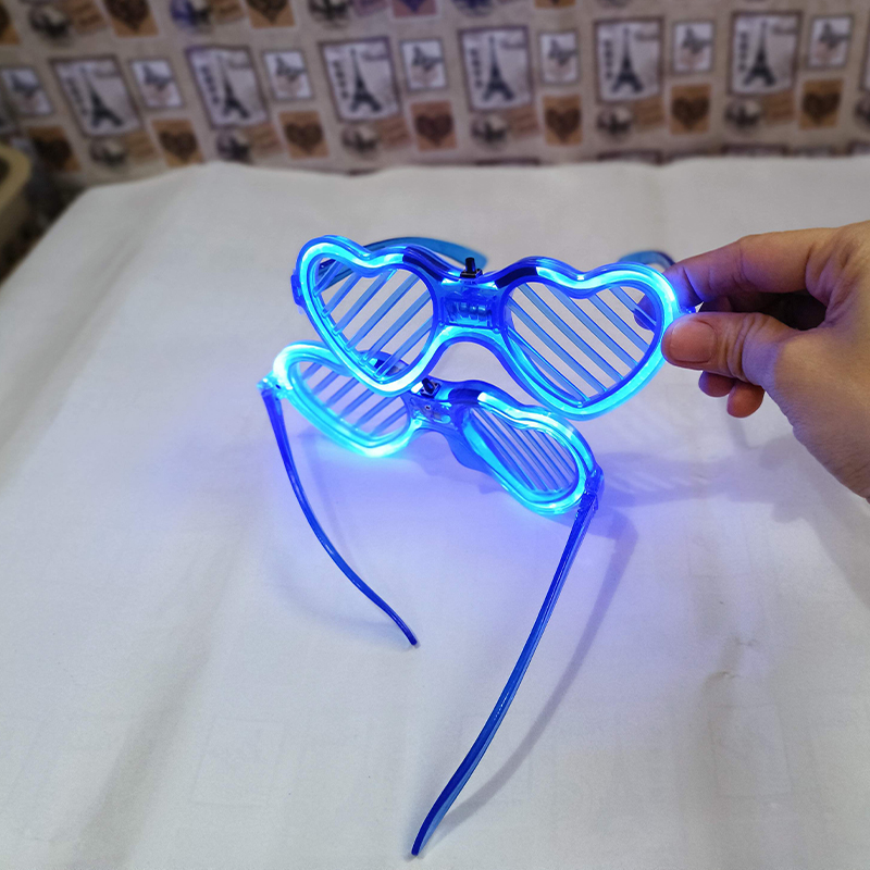 kính đèn led trái tim xanh dương kính đèn led trái tim xanh dương