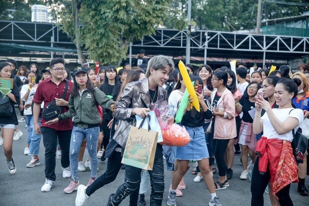 lightstick của jack đặt làm theo yêu cầu lightstick của jack đặt làm theo yêu cầu