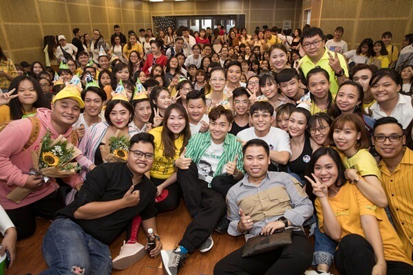 lightstick đẹp của ca sĩ ngô kiến huy lightstick đẹp của ca sĩ ngô kiến huy