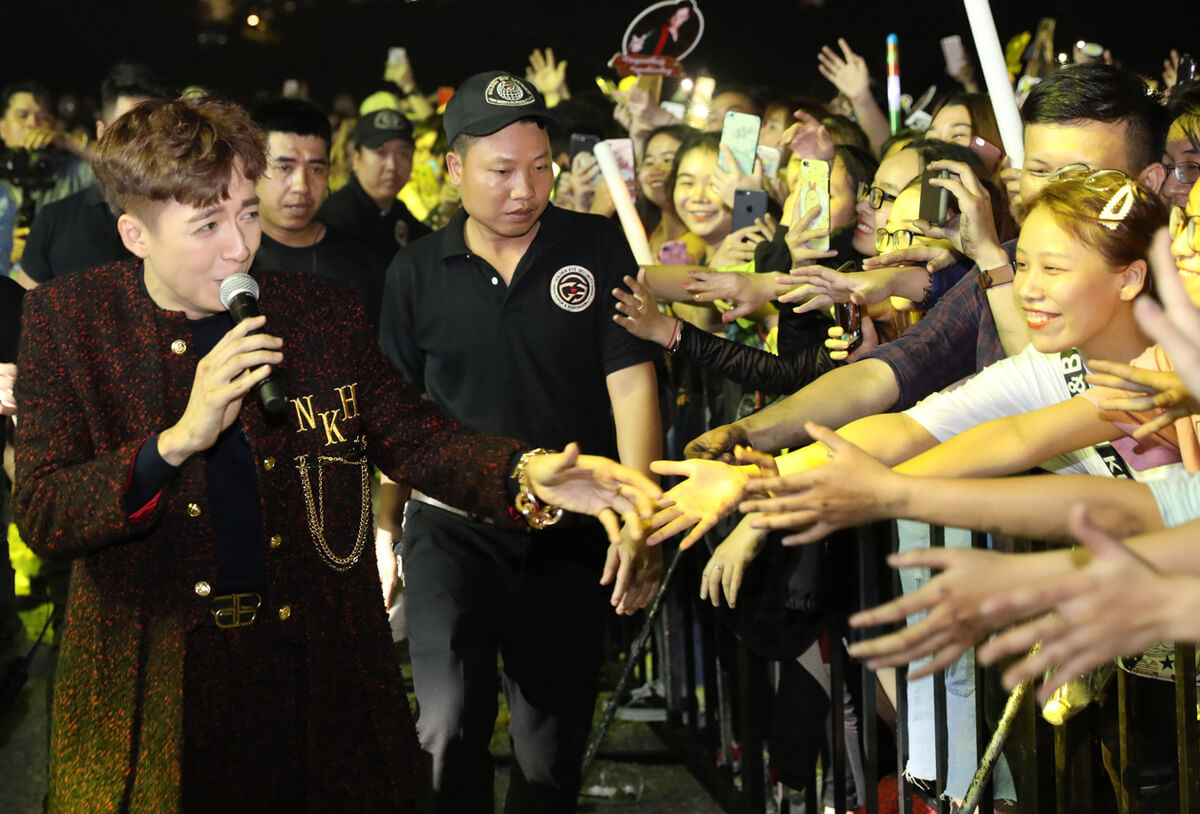 lightstick đẹp của ca sĩ ngô kiến huy lightstick đẹp của ca sĩ ngô kiến huy